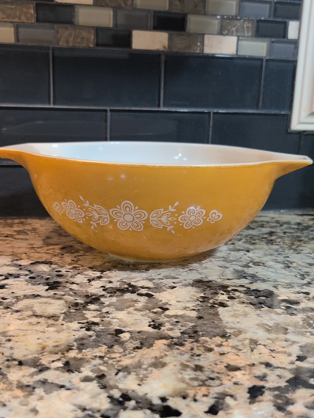 Pyrex Vintage 4 Qt Gold Butterfly Cindrella Bowl